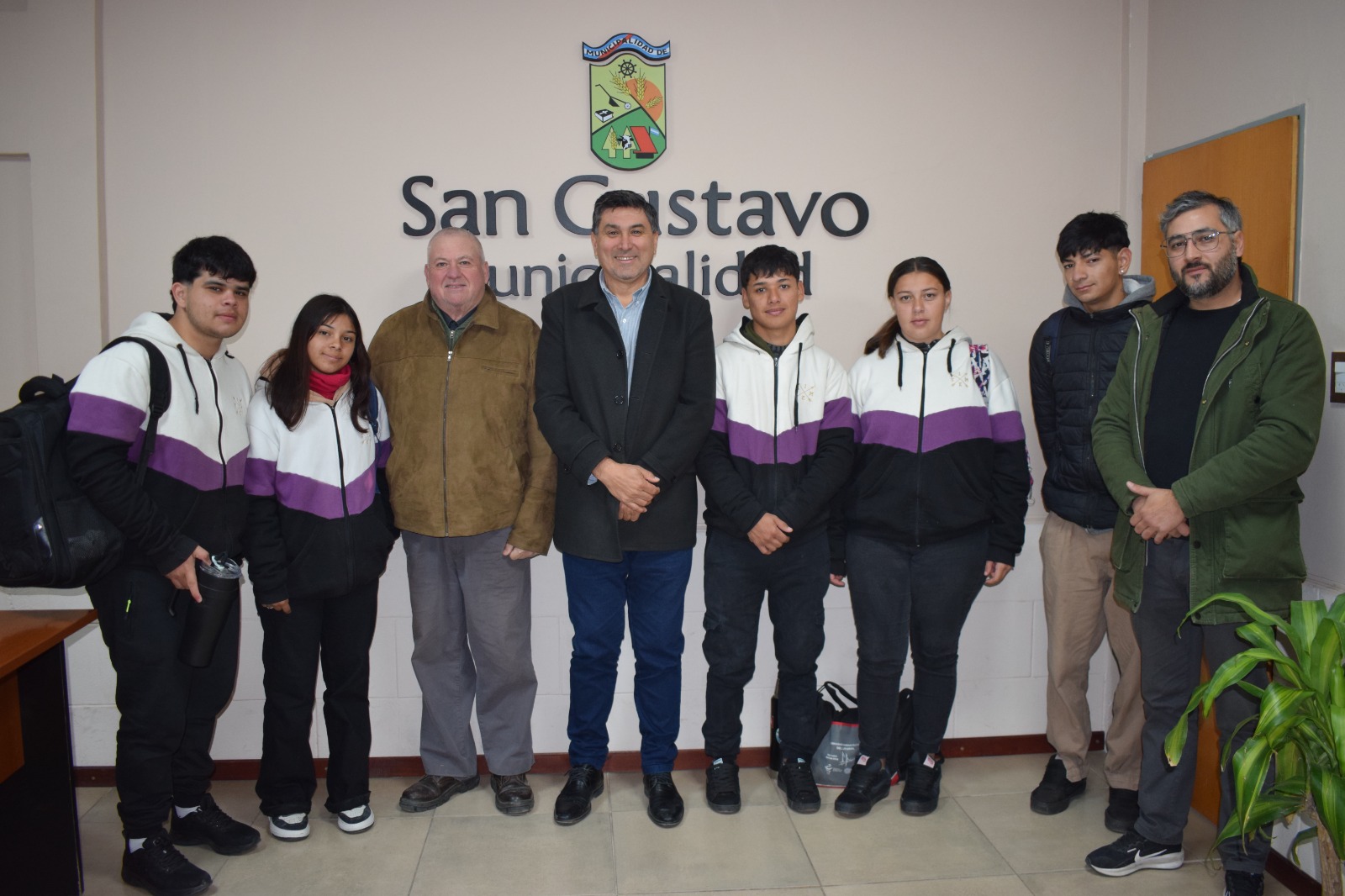  San Gustavo: Pasantías de estudiantes secundarios escuela Nº 20 Patria Argentina
