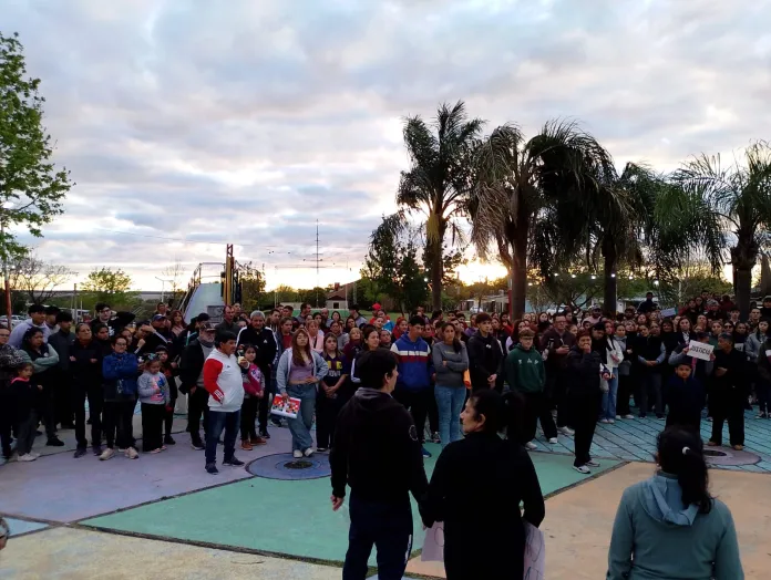  Nutrida marcha en Piedras Blancas por un abuso sexual callejero