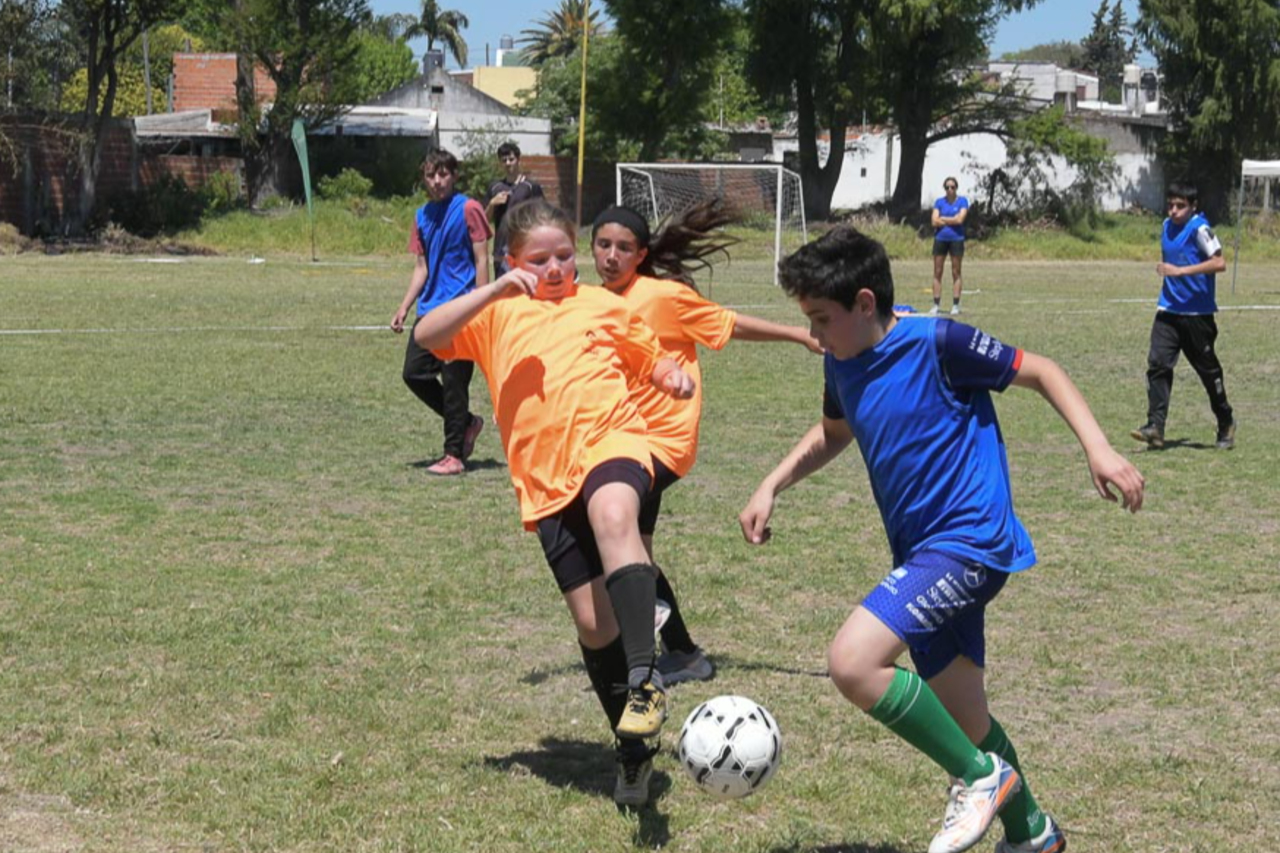  Las Escuelas Municipales de Deportes iniciaron la competencia de la Copa Mi Ciudad