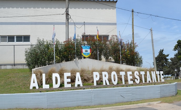  Fueron 406 votos que se contabilizaron este domingo en las elecciones legislativas en Aldea Protestante (Dpto. Diamante), donde se registraron a su vez 50 sufragios en blanco.