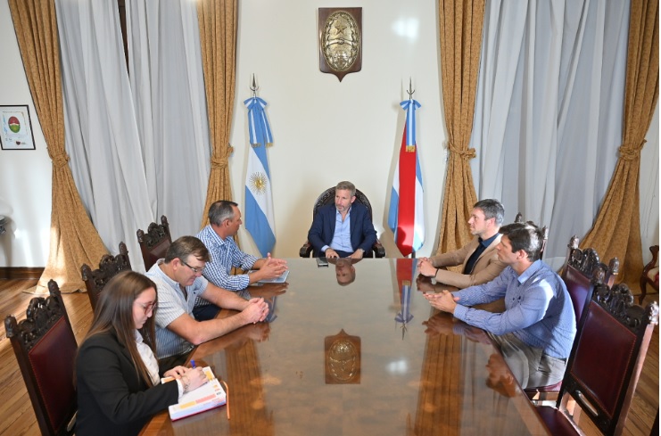  Frigerio recibió a los organizadores de la Jornada de la Cadena Láctea de Entre Ríos