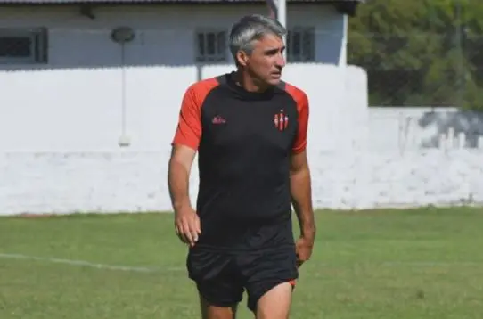  Gabriel Gómez no continuaría como director técnico de Patronato