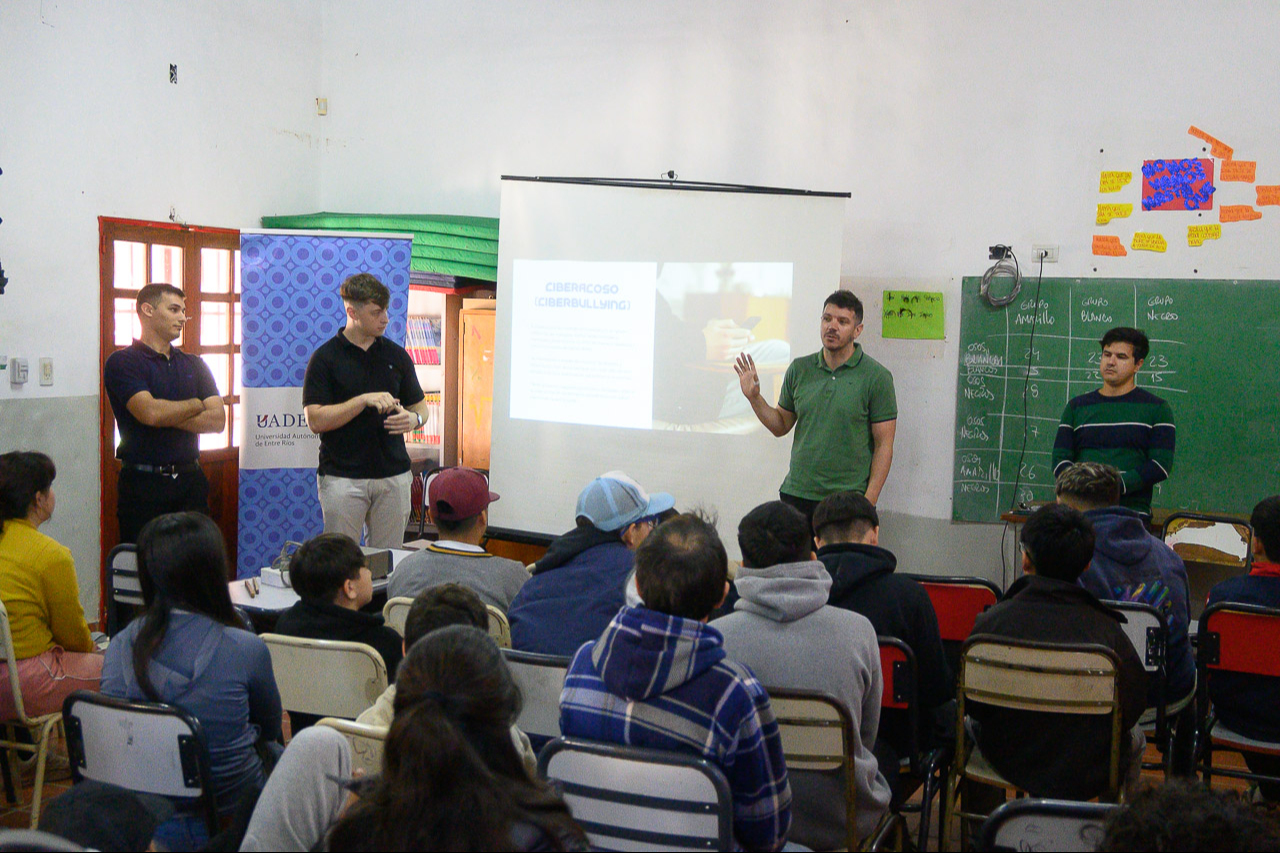  Brindaron una jornada para concientizar sobre el uso seguro de herramientas tecnológicas 