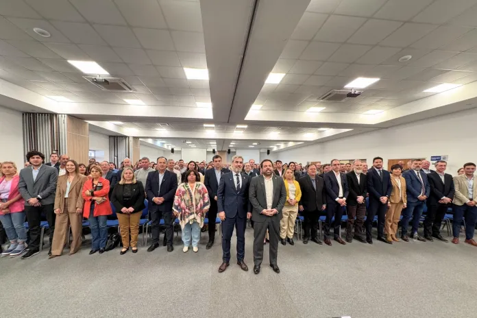  El gobierno provincial puso herramientas de gestión y servicios a disposición de municipios y comunas