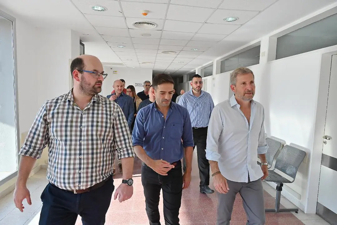  Frigerio visitó el Hospital de la Baxada y destacó el avance hacia su plena operatividad