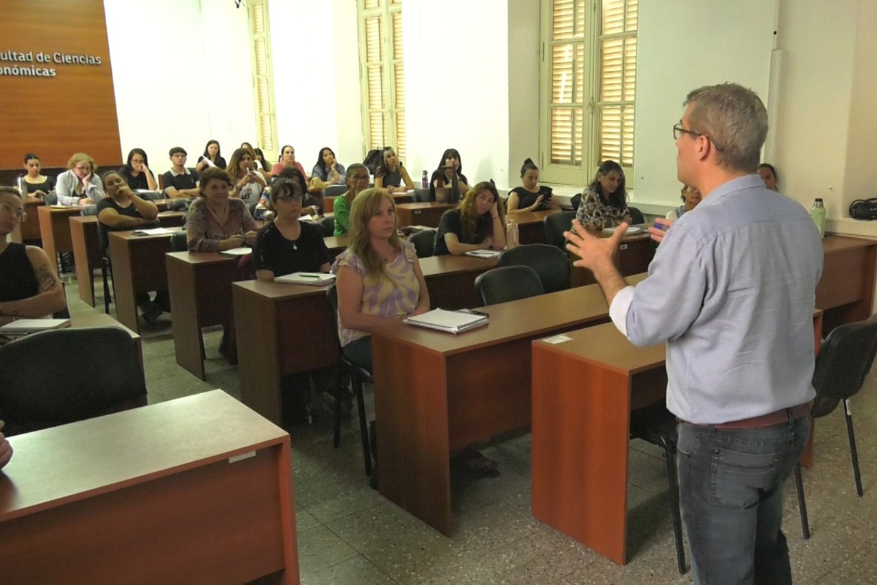 La Municipalidad formó a emprendedores en técnicas de gestión