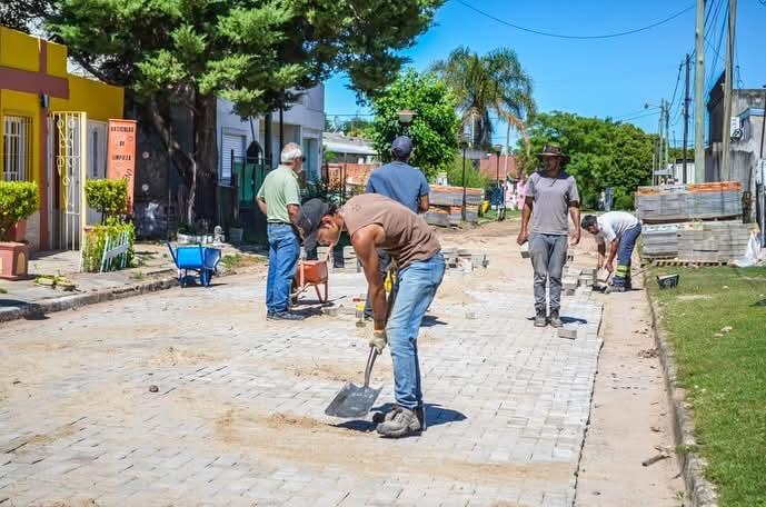  Culmina la obra de pavimento articulado intertrabado en Enrique Carbó