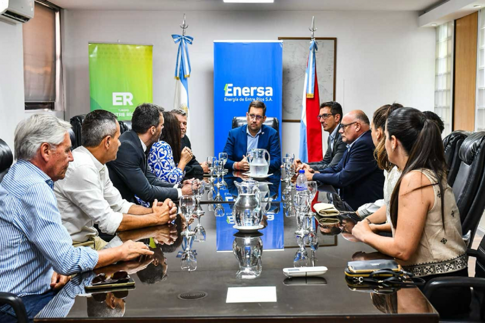  Enersa y la Secretaría de Turismo promueven la movilidad sustentable con la instalación de cargadores eléctricos en hoteles y termas
