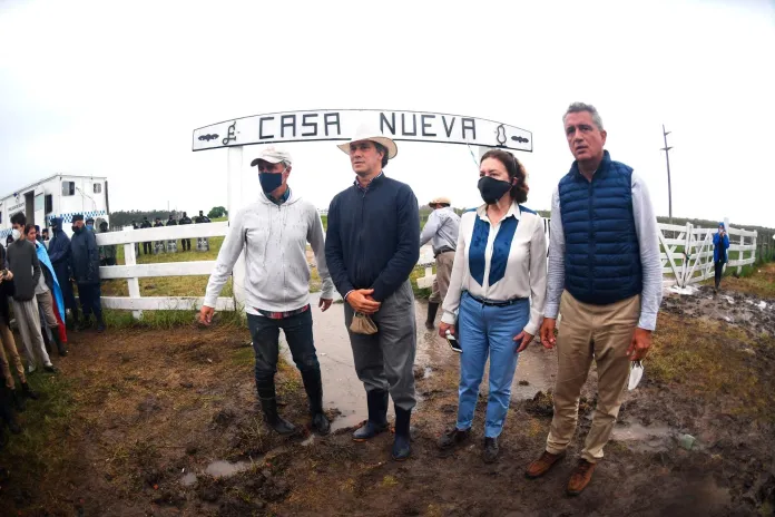  Por estafas: Embargaron e inhibieron por más de un millón de dólares a los Etchevehere
