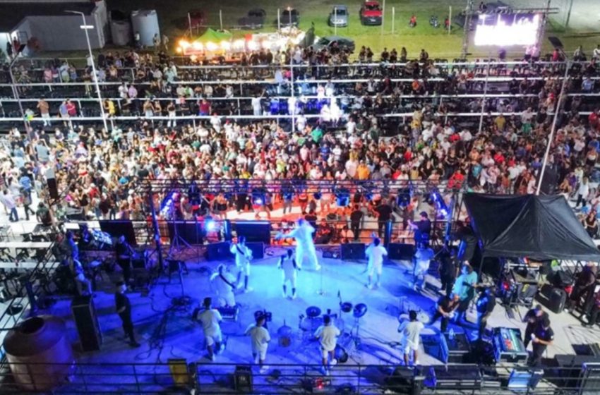  Santa Elena vivió una exitosa segunda noche de carnaval