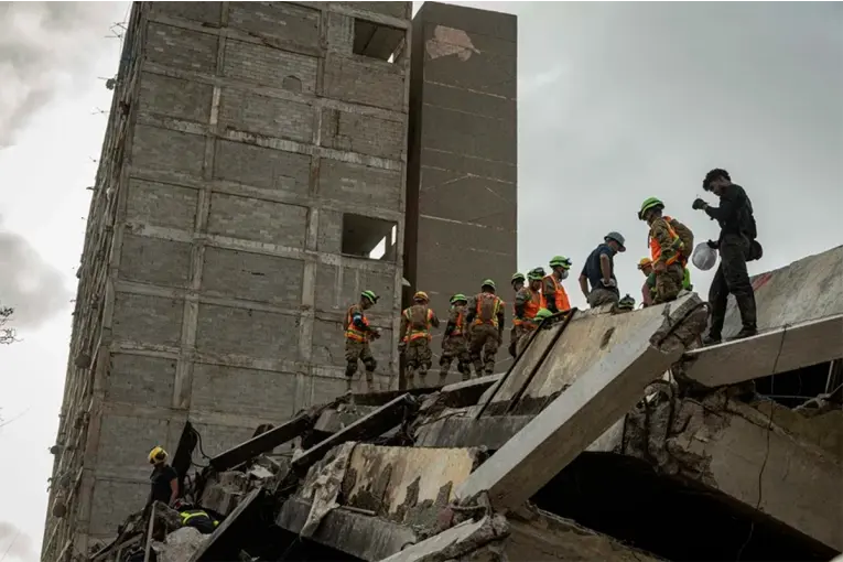  Terremotos en Venezuela: Elevaron a 1.943 la cifra de muertos y buscan a más de 50.000 desaparecidos