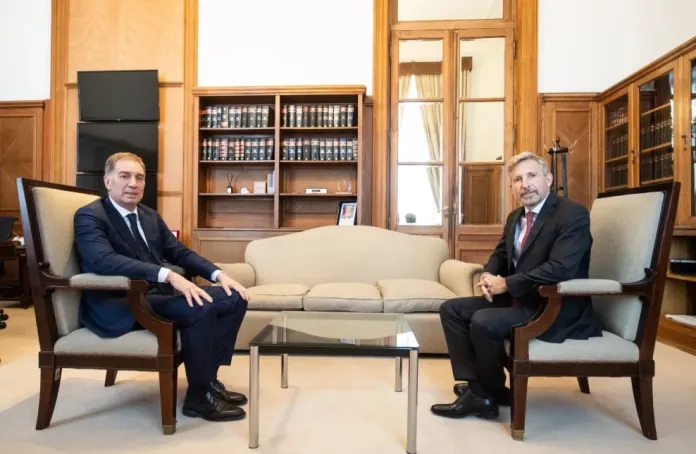  Rogelio Frigerio se reunió con Diego Santilli tras su jura como jefe de Gabinete