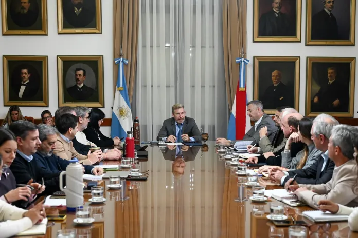  En casa gris: Frigerio y su gabinete abordaron el avance de obras viales