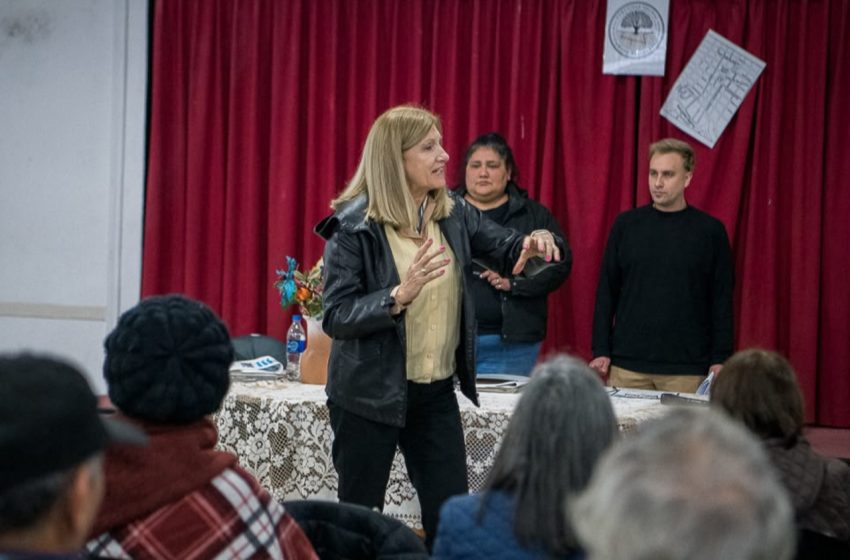 La intendenta Romero acompañó la asunción de las nuevas autoridades de la vecinal Carlos Pellegrini