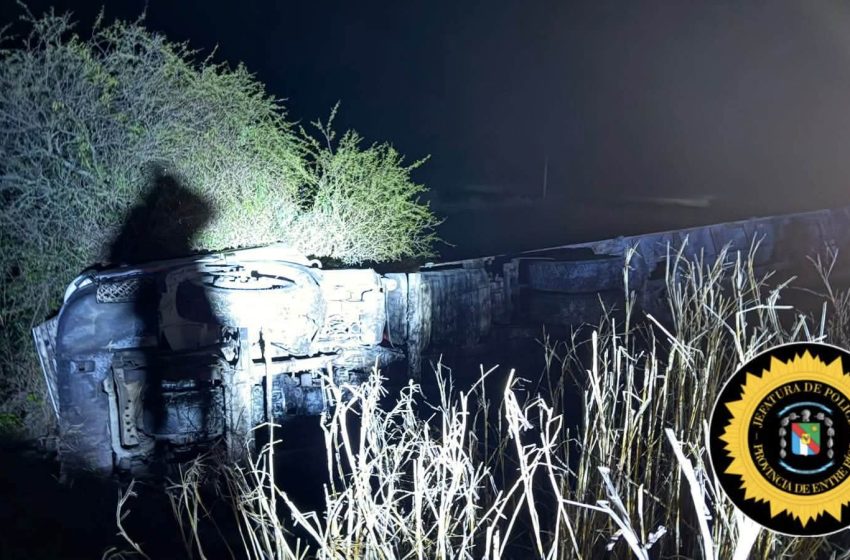  Volcó un camión con hacienda en la ruta provincial Nº  6: El conductor sufrió lesiones leves