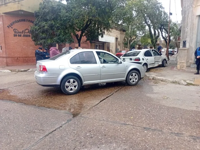  Alcohol al volante: Chocaron dos autos y una niña de dos años fue hospitalizada en Entre Ríos