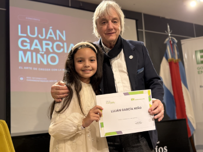  La joven violinista Luján García Miño brilló en la Casa de Entre Ríos