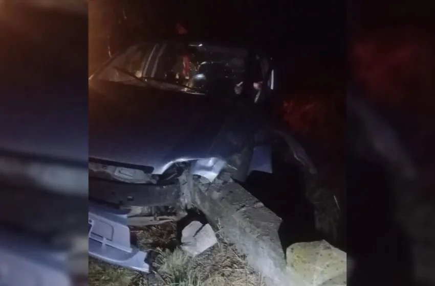  Se habría dormido al volante y terminó chocando contra un puente en la Ruta 130
