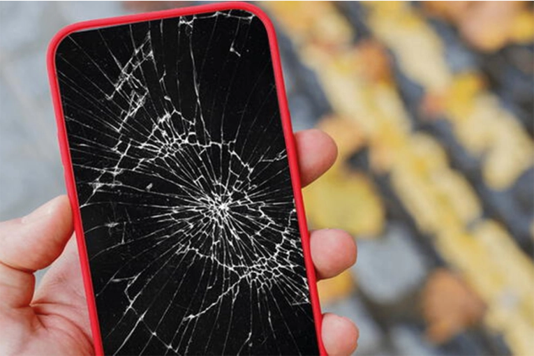  En Concordia: Denunció que le habían robado el celular, pero en realidad estaba roto y quería cobrar el seguro