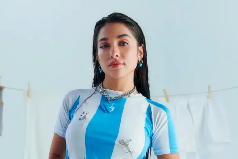  Confirman que María Becerra cantará el Himno Nacional en la final entre Argentina y España