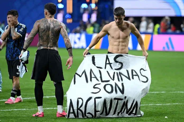  Estados Unidos respaldó a la Selección por la bandera de Malvinas y habló de libertad de expresión