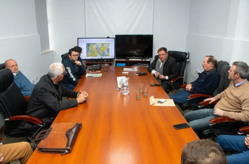  La provincia planifica junto a vecinos y productores mejoras en caminos rurales de Federal
