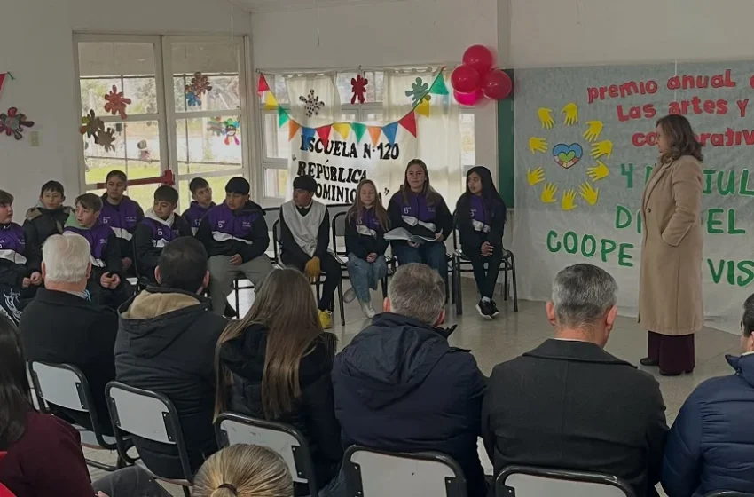  La Escuela N° 120 de El Pingo ganó el Premio Anual de Fundación LAR con un proyecto de rescate histórico e integración entre generaciones