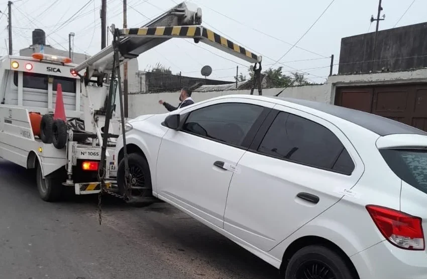  Casi choca un patrullero cuando conducía con 2.00 g/l de graduación alcohólica