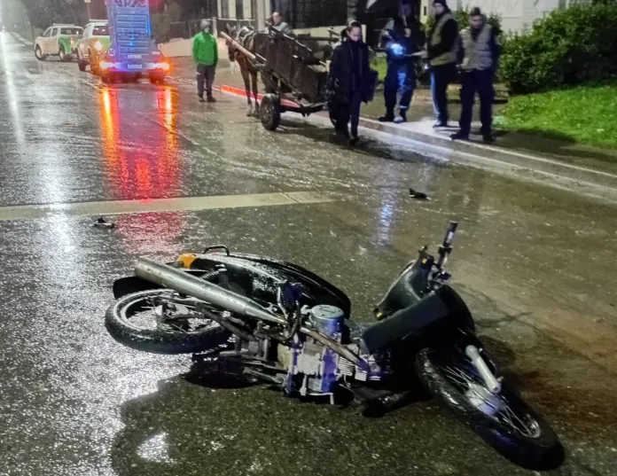  Una motociclista sufrió heridas graves tras un choque múltiple en Avenida Zanni