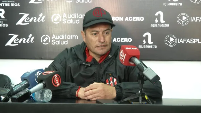  Oficial: Marcelo Candia dejó de ser el técnico de Patronato