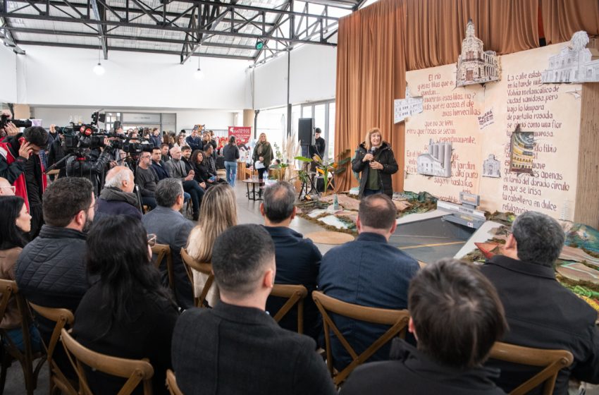  Paraná Lee tuvo su acto oficial de apertura en la segunda jornada de la Feria del Libro