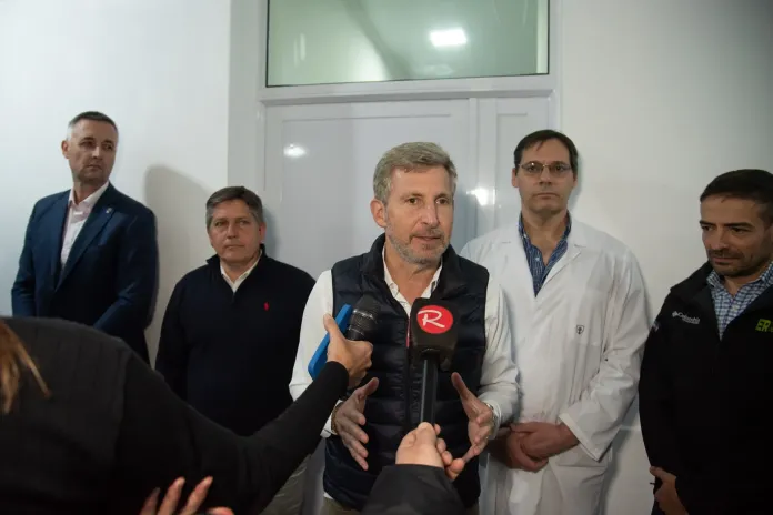  Frigerio inauguró obras y entregó nuevas ambulancias en hospitales de Basavilbaso y Rosario del Tala