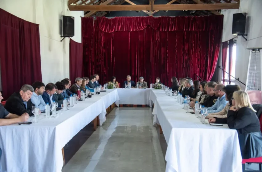  En General Galarza se realizó una nueva reunión de gabinete con funcionarios provinciales y municipales