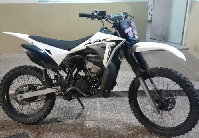  Paraná: Sufrió un robo y una mujer lo empezó a extorsionar con fotos por WhatsApp