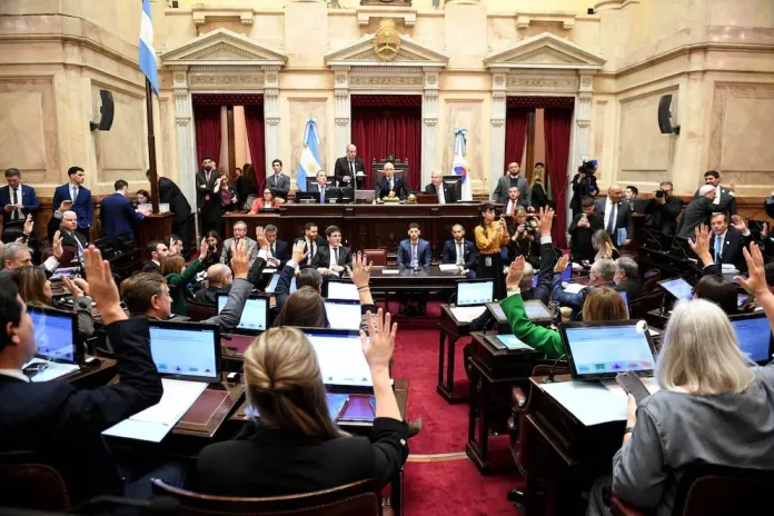  El Senado aprobó la ley de propiedad privada, pero el Gobierno perdió Manejo del Fuego