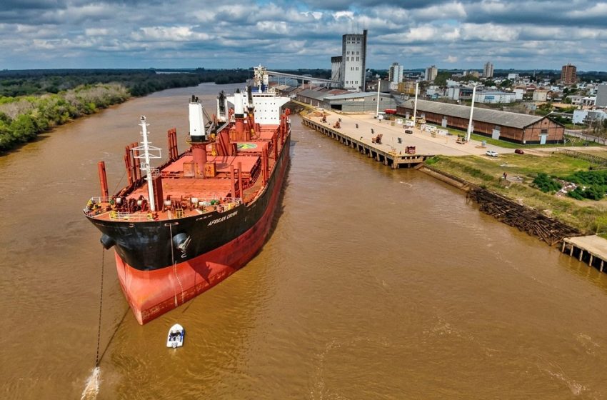  Puerto de C. del Uruguay: Ingresó otro buque y comenzó una nueva exportación