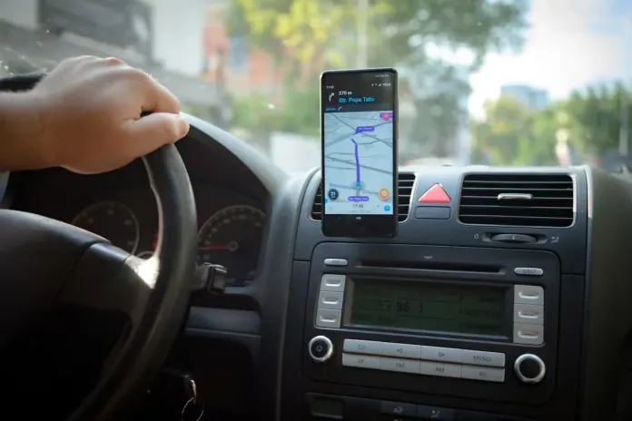  Nuevas fotomultas en Paraná: qué pasará con los conductores que usan el celular al volante