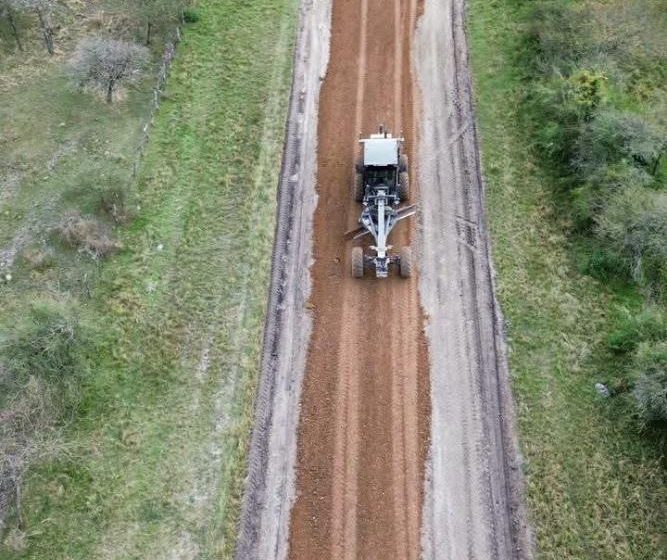  La municipalidad de Feliciano avanza en la reparación de caminos vecinales para garantizar la transitabilidad en todo el ejido